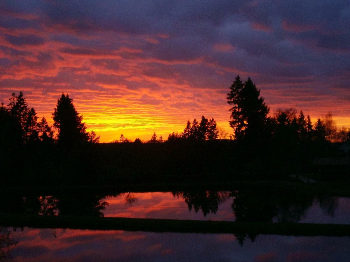 Lieux-Au-Lac Augignac エクステリア 写真